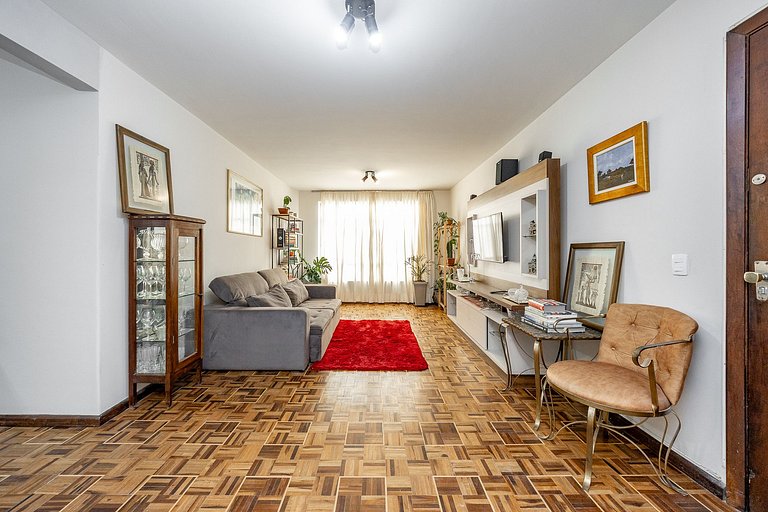 Lindo apartamento 2 quartos no Bairro Cabral em de Curitiba.