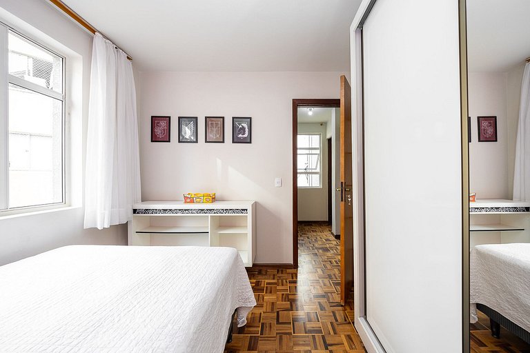 Lindo apartamento 2 quartos no Bairro Cabral em de Curitiba.