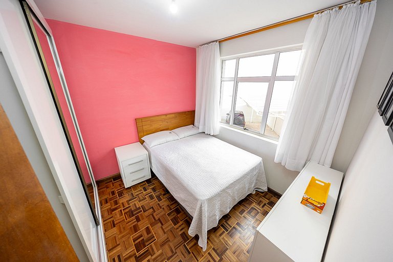 Lindo apartamento 2 quartos no Bairro Cabral em de Curitiba.