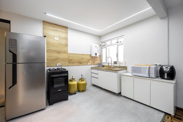 Lindo apartamento 2 quartos no Bairro Cabral em de Curitiba.